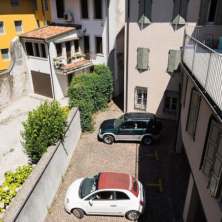 Double Private Parking, 2 Bedrooms & 2 Bathrooms - Elegant Apartment In Old Town Údine Exterior foto